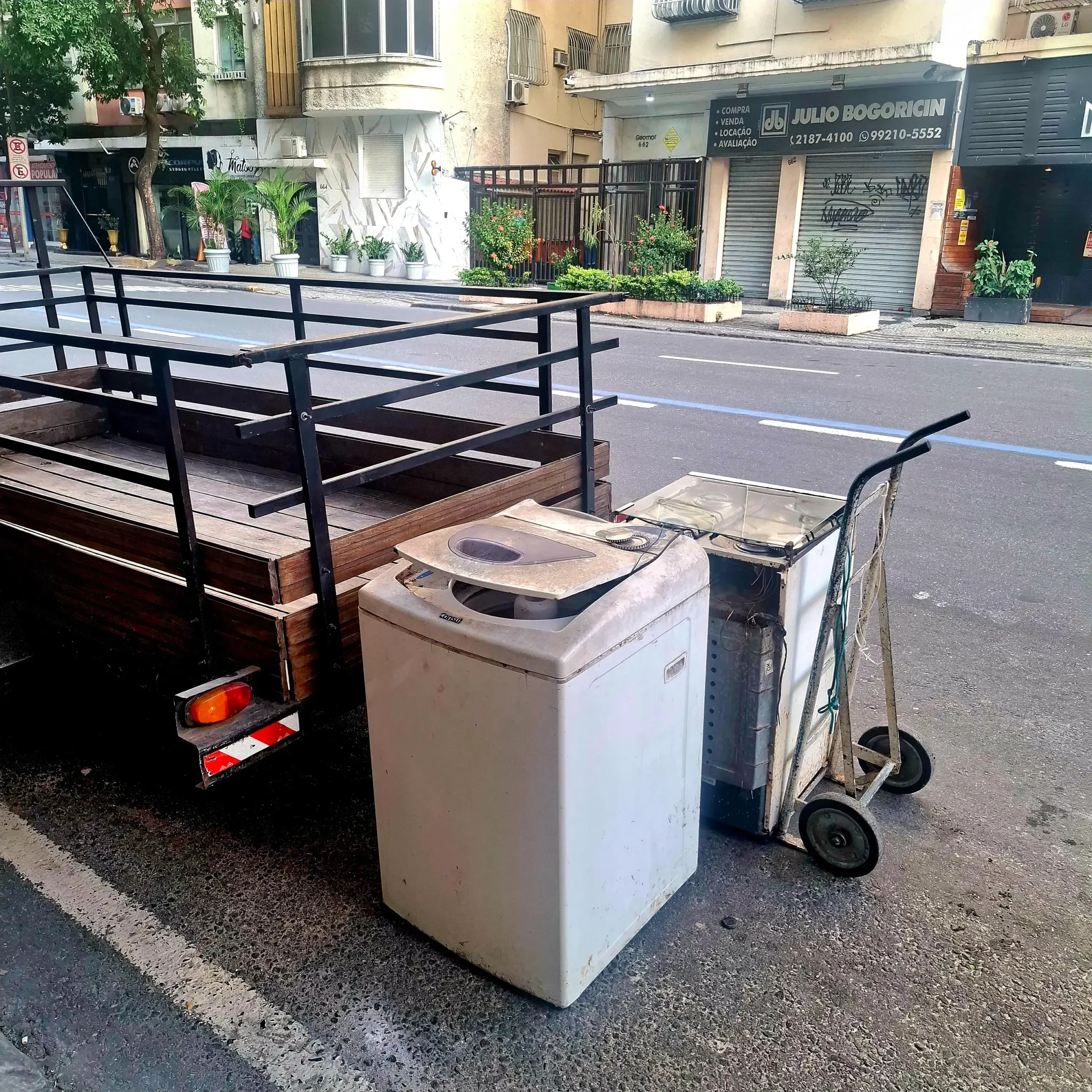 Máquina de lavar velha? Retiramos hoje